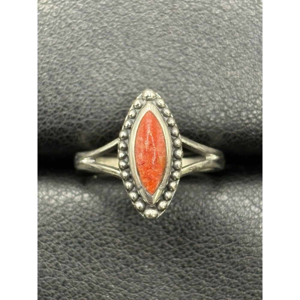 New Condition Sterling Silver Coral Ring Size 7 925 F24